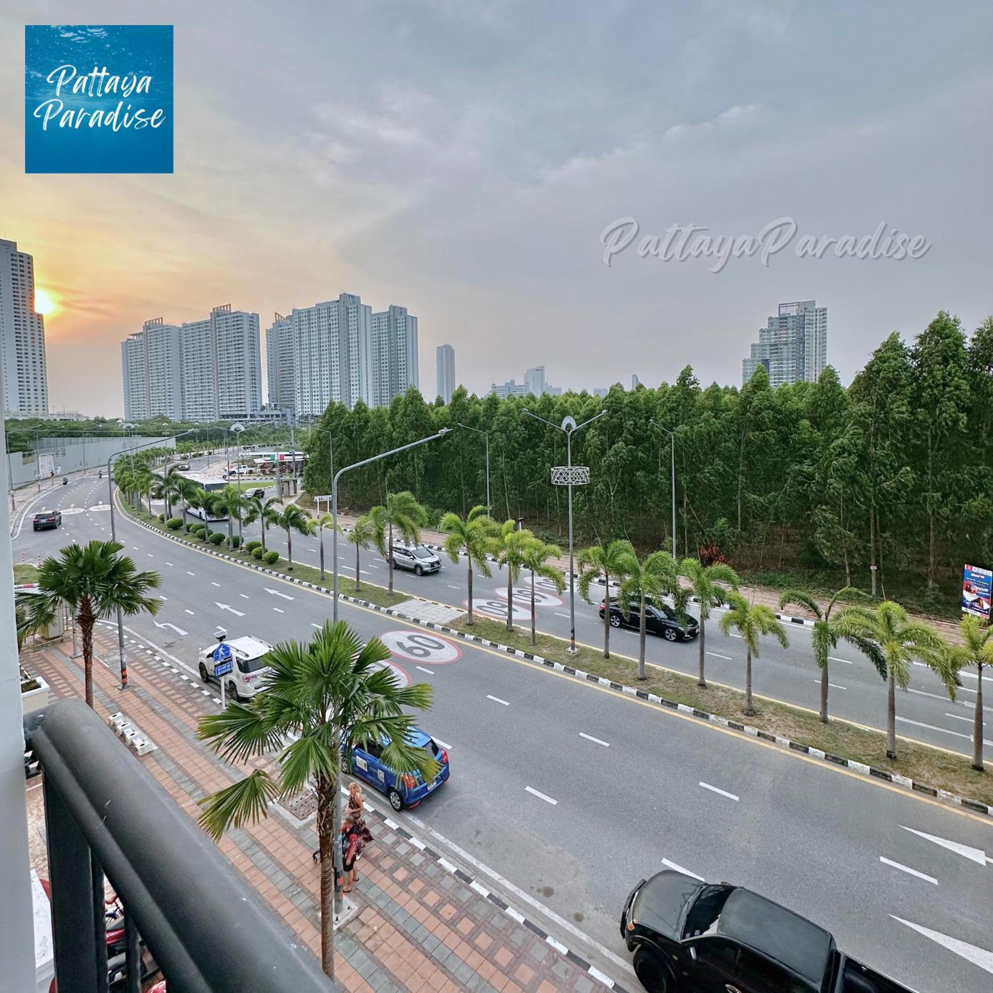 Espana Resort Jomtien Beach Pattaya Praia de Jomtien Exterior foto